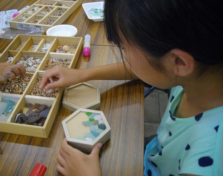 小学生に人気の六角箱作り。