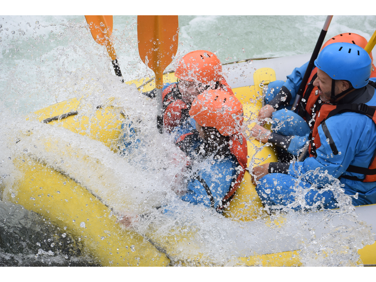 暑い日は水浴びもしちゃうよ☆
