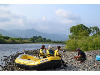 朝のゆっくりとした時間、のんびりと川を下ります。まだ目覚める前の富良野の街を川からのぞいてみませんか。