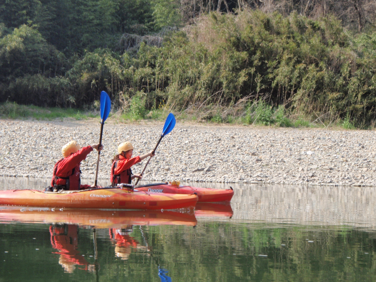 その日の状況によってちがいますが、鏡のような水面を体験することもできます