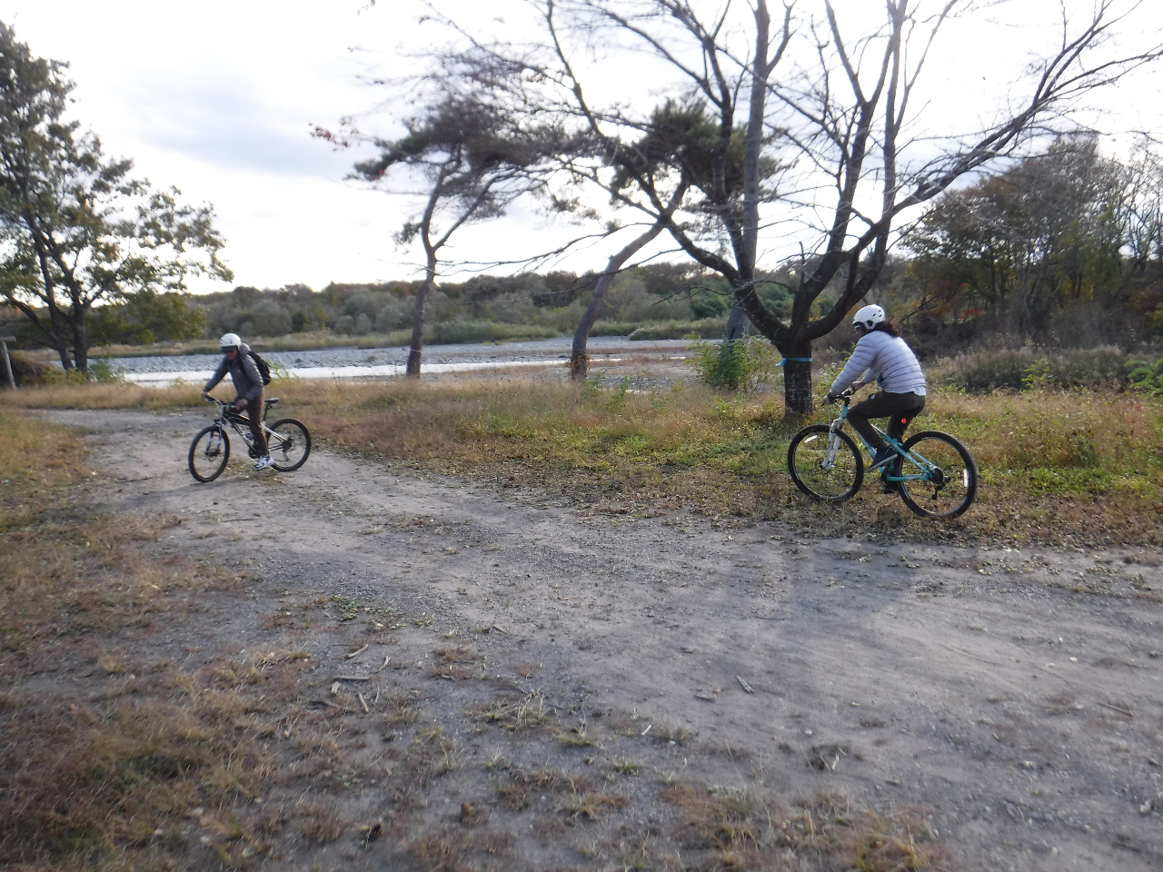マウンテンバイクになれるように事前講習させていただきます。初めてマウンテンバイクに乗る方もご安心ください