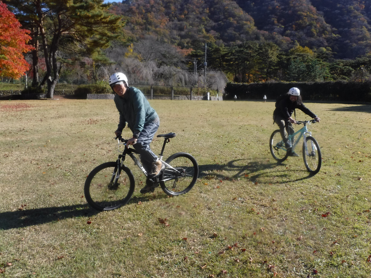 マウンテンバイクに乗るのが初めての方も自転車に乗れれば問題ありません。安心してご参加ください。