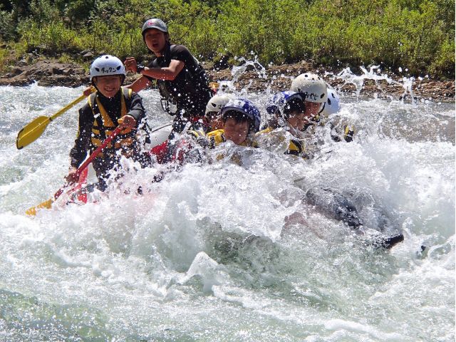 BIG FUN:【口コミ高評価!★安全第一★】ニセコ尻別川ラフティング~写真・動画データ無料!年齢に合わせた様々な水遊びを楽しめます♪