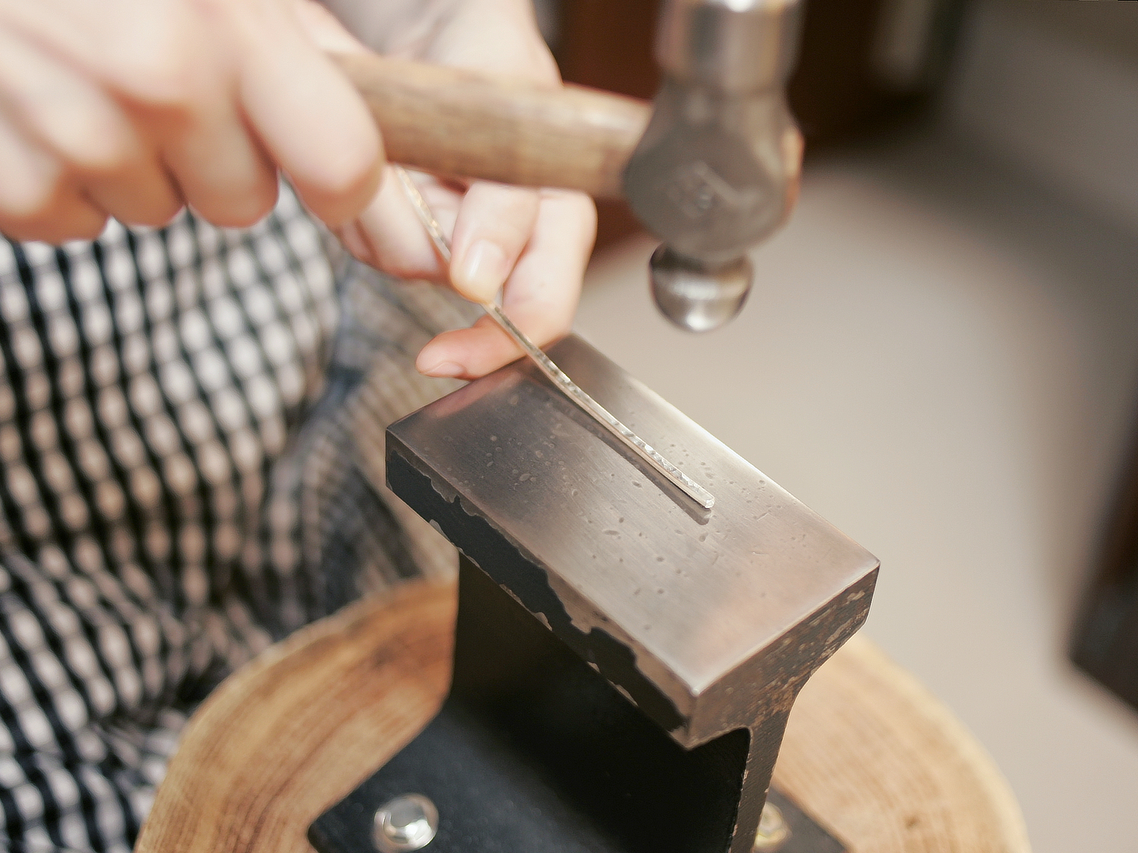 ɃCjVłA\ɖ͗l܂B@ŌłĊyHłB