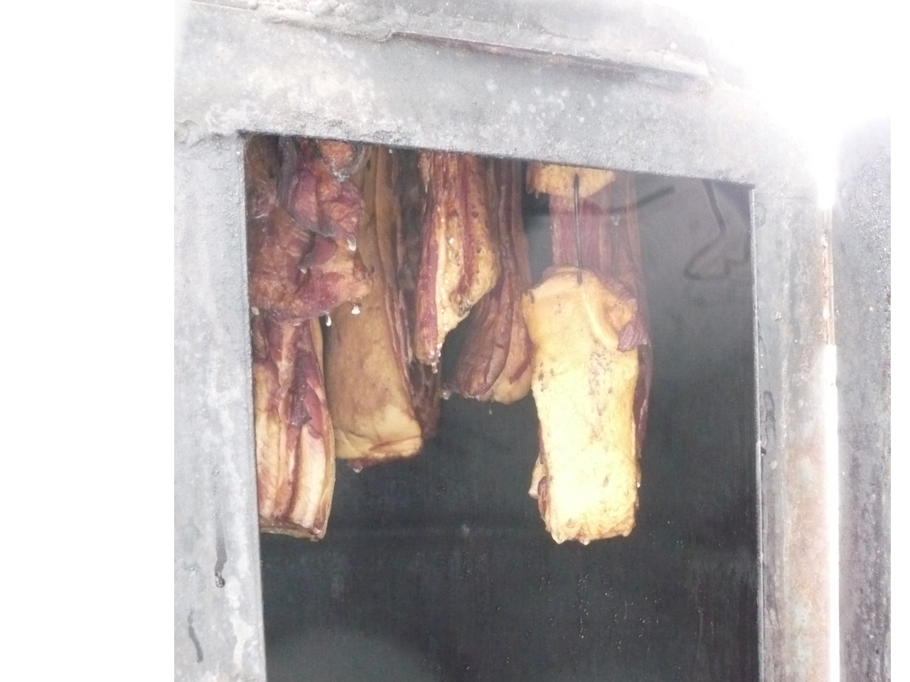 ベーコンも作ります