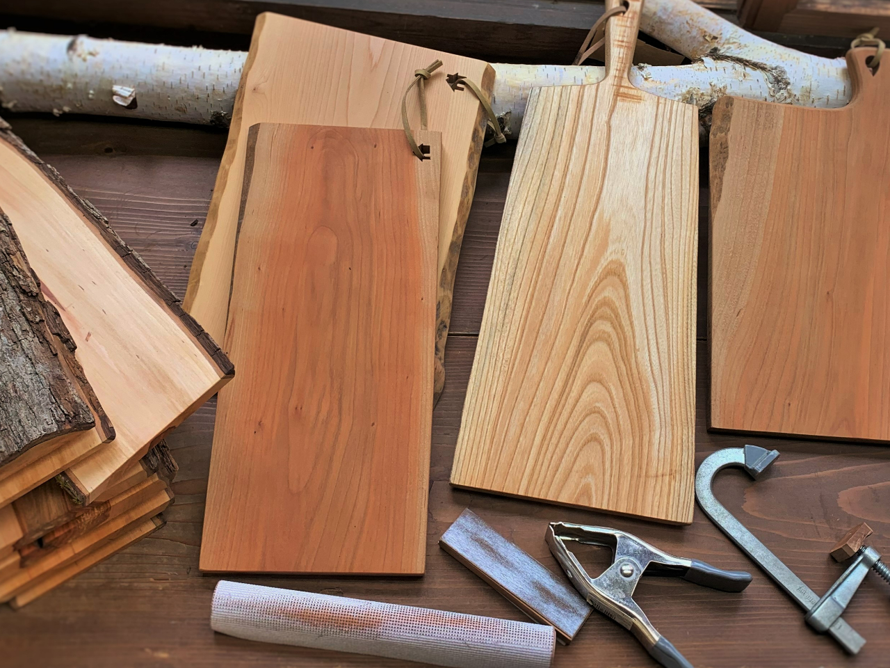 初級【天然無垢!天然木】オリジナル・カッティングボード(まな板)作り体験