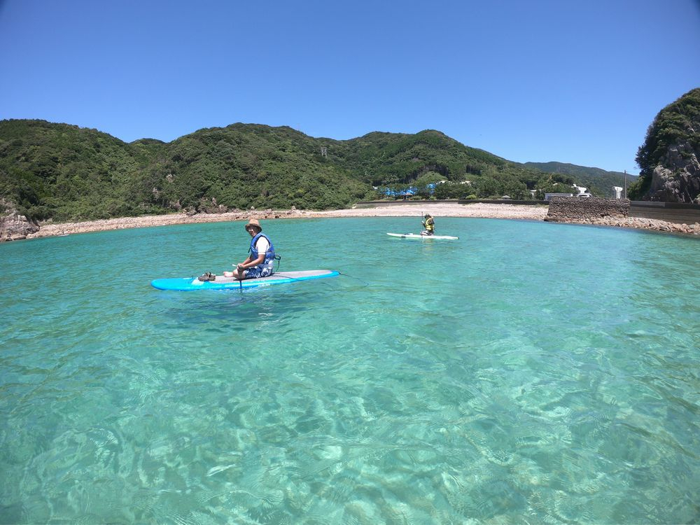 ����ŊȒP�ȃ��N�`���[���󂯂���A�悸�͍����đ��������܂��傤�I
����]�͉��₩�ŏ��S�҂̕����ȒP�ł��B