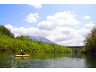 ニセコの雄大な景色!アンヌプリと羊蹄山を眺めながら川くだり