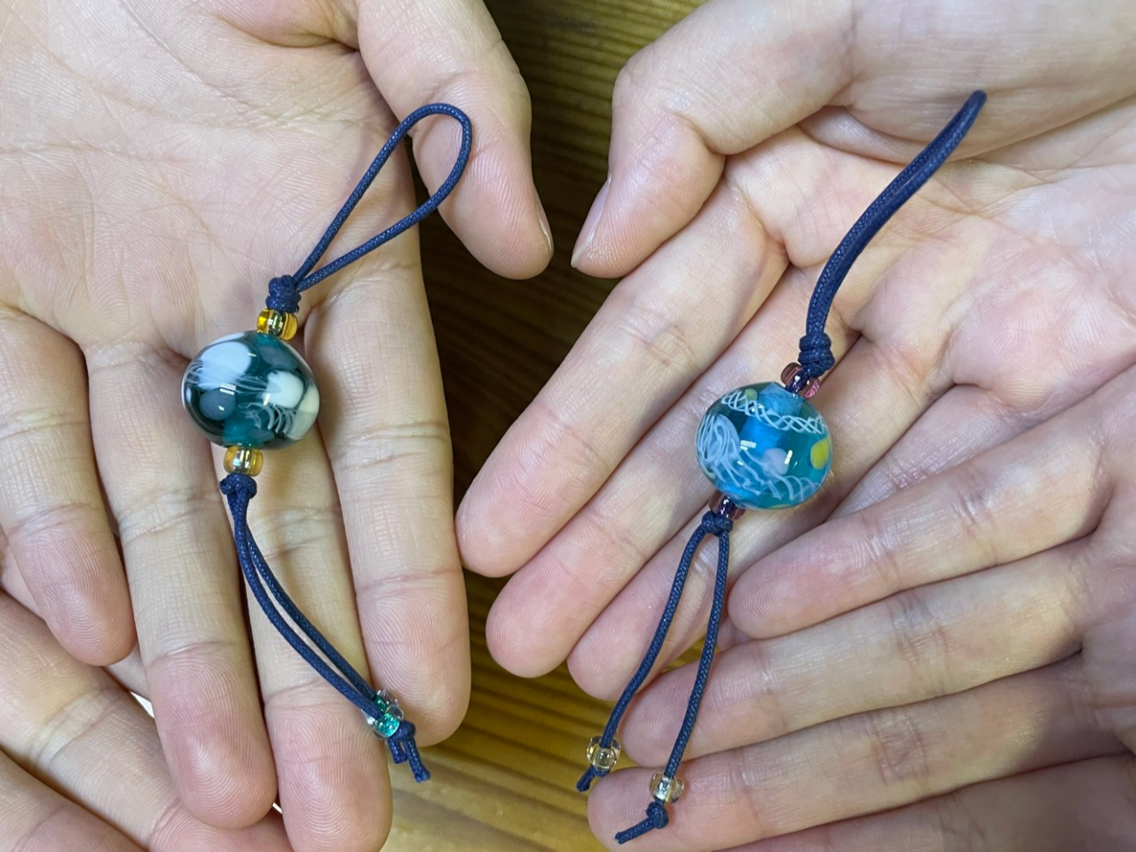 とんぼ玉体験】ガラスのアクセサリー作り！2,750円のお手軽体験