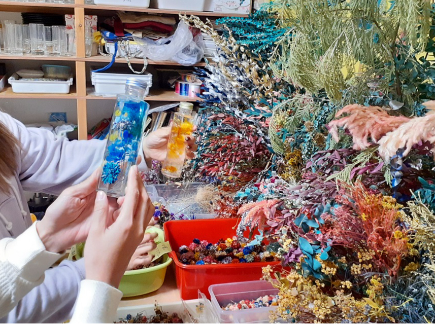 �ԍނ͉����珇�ɋl�߂Ă����܂��B�R�O�O��ވʂ��Ԃ�����܂��̂łǂ���g���������܂��ˁB