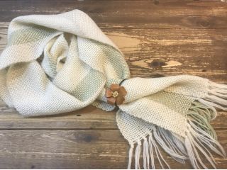 じゃらん限定 マフラー留めにも使えるヘアゴムの特典付き ハンドメイドのマフラー作り体験 しっかりした作品を作りたい方 挑戦してみたい方に プレゼントにも 織物工房 Le Poilu じゃらん遊び体験
