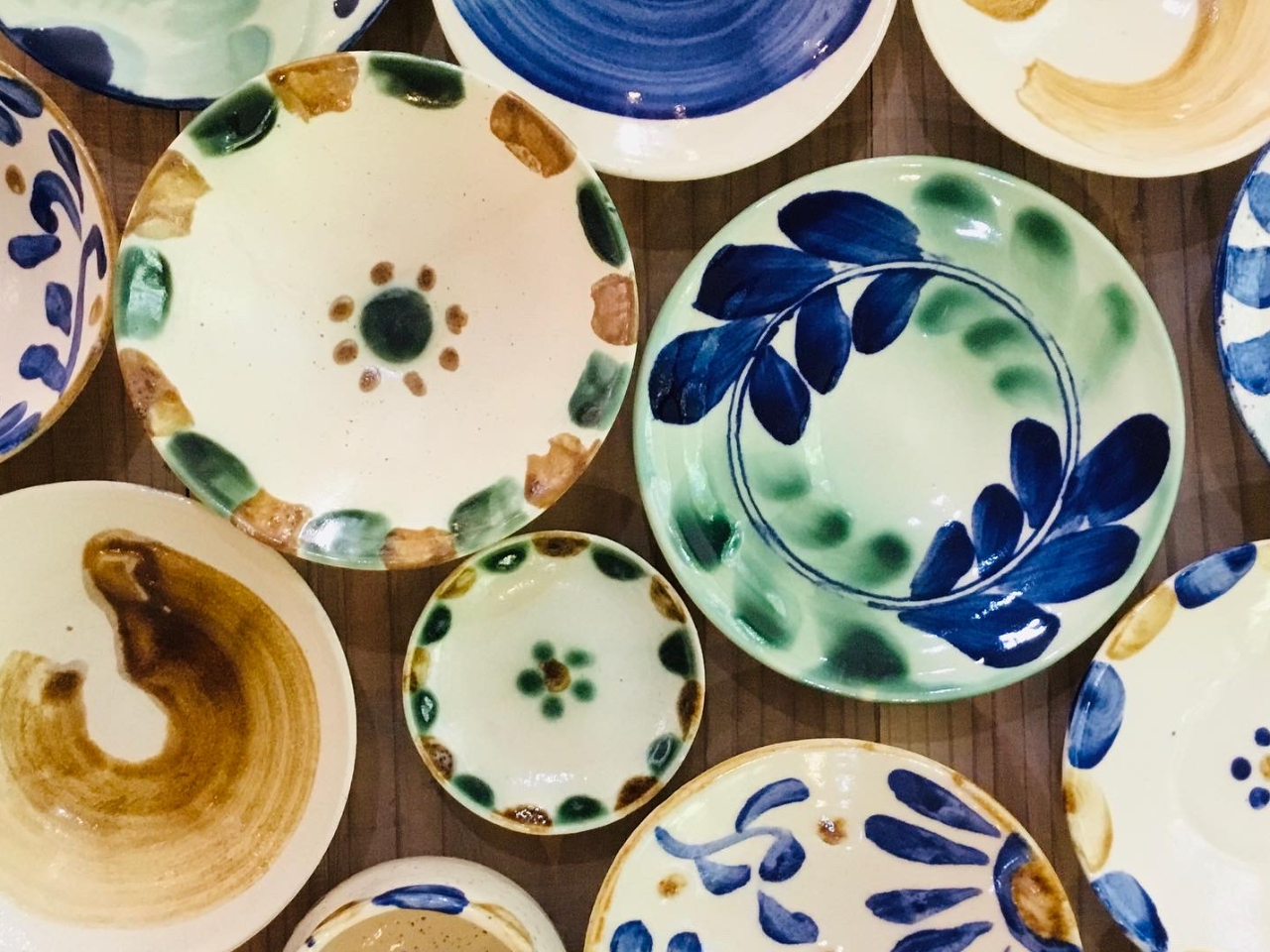 焼き上がりは沖縄伝統の模様をchoice!