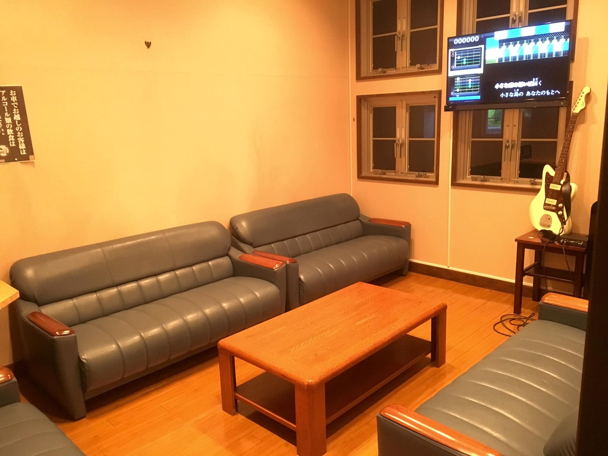 X̃XgE-naĥQKɃJIP[M^[toႤGtFN^[܂œIJOYSOUNDȋ@\̂Ă炢R\ɂ