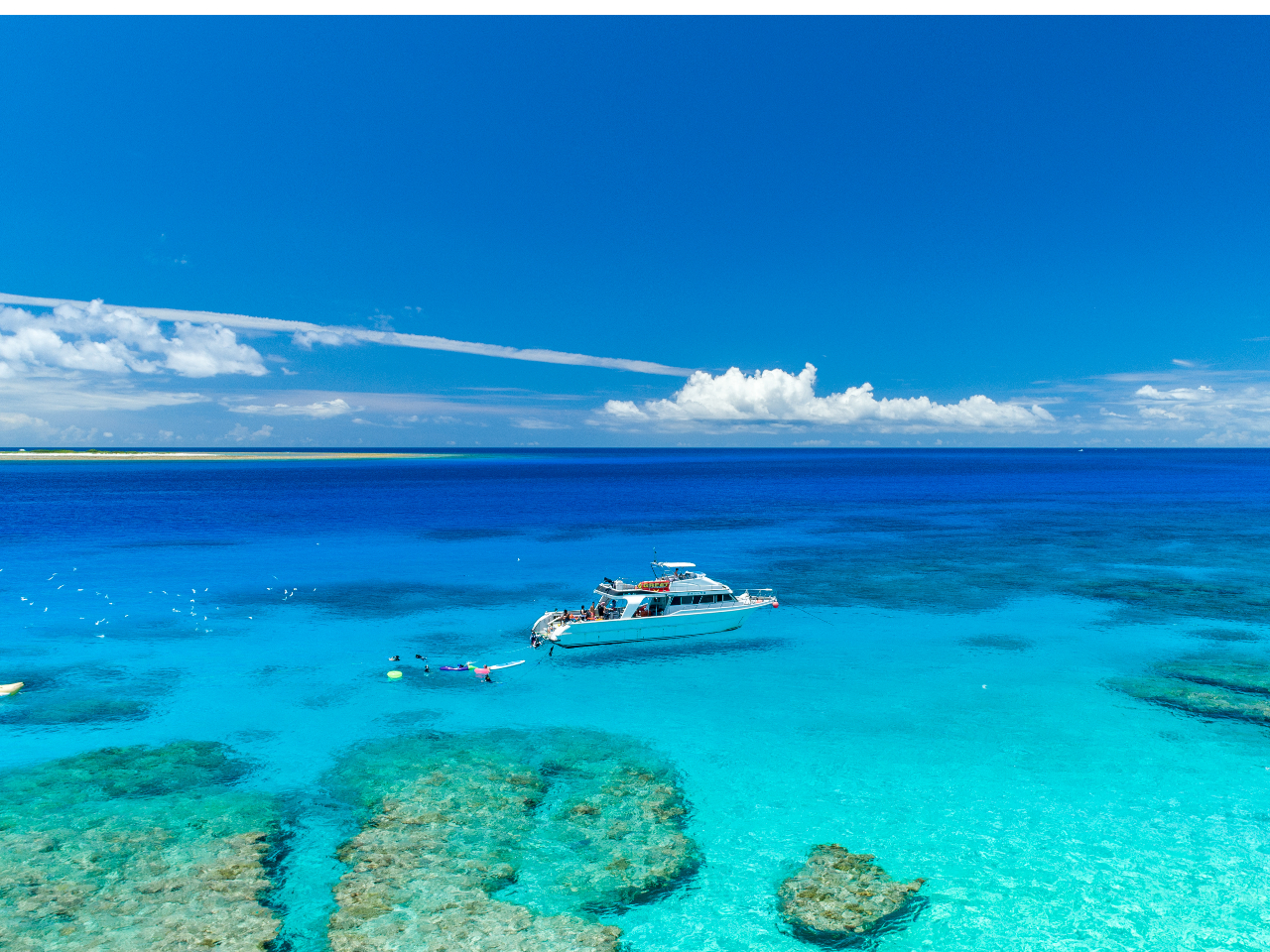 大人気の慶良間諸島チービシツアーでブルーチャージ!那覇から20分で行ける楽園♪〜