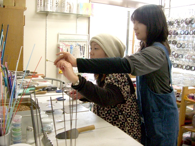 ñX^btJɃT|[g܂̂ŁA߂Ă̕łSłB