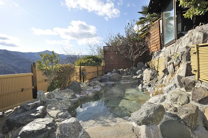 a򓏂̌iFłBɂ邽߁ACɂAJIŁAiłB