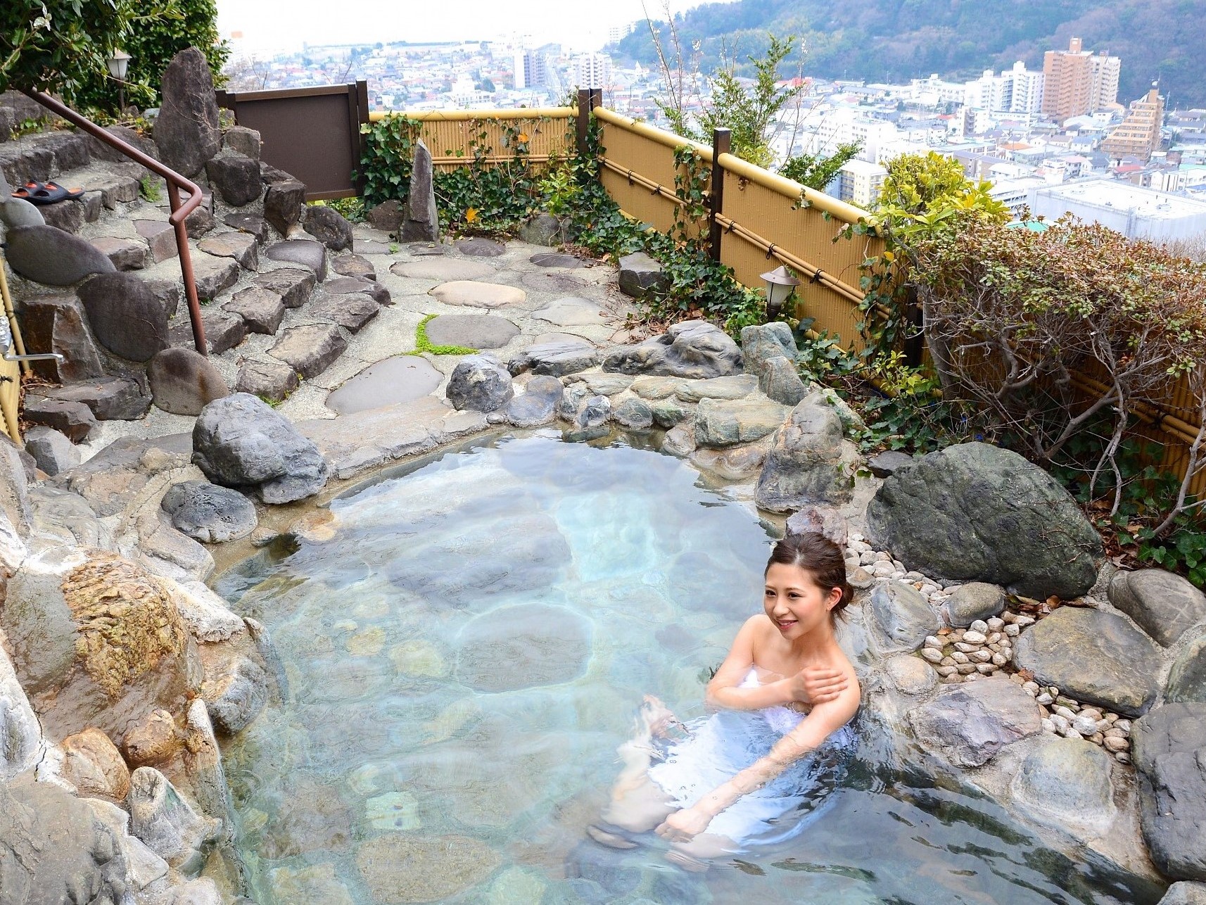 yjF嗁za򓏂̌iFłBEIVQ̂Cy݂܂Bɂ邽߁ACɂAJIŁAiłB 