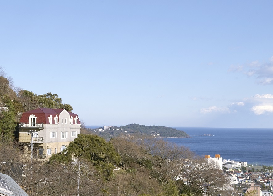 ͌̎R]łꏊɁA]R͂܂BЂz܂B