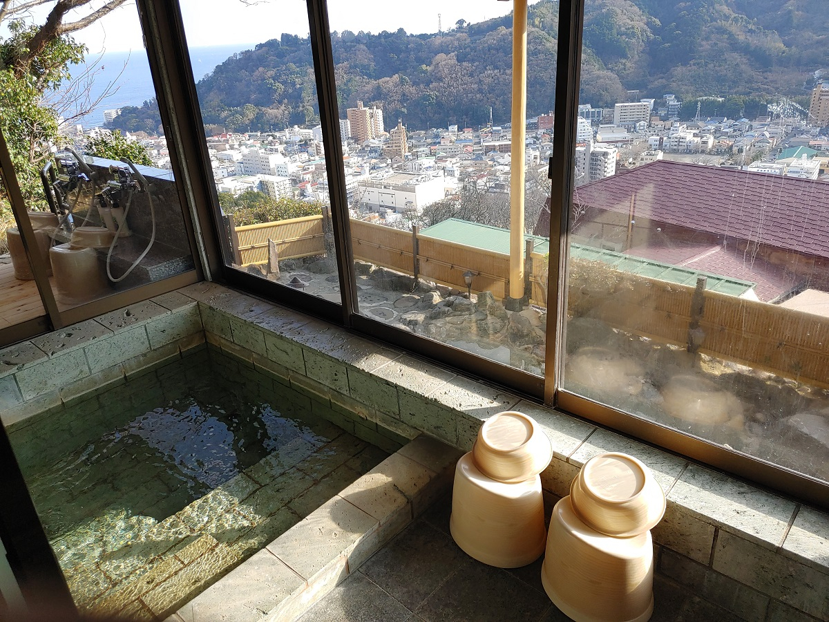 ����ɂ��邽�߁A������C�ɂ����A�J���I�ŁA��i�ł��B��������y���݂��������I