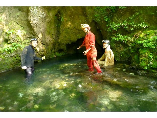 水が湧き出ています。