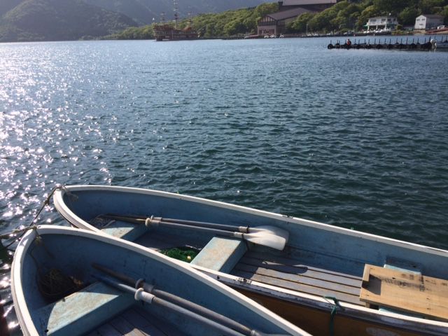 箱根 芦ノ湖遊覧 手漕ぎボートに乗って 芦ノ湖の自然を満喫しよう 30分 釣り船 うえ乃 じゃらん遊び体験 箱根 芦ノ湖遊覧 手漕ぎボートに乗って 芦ノ湖の自然を満喫しよう 30分 釣り船 うえ乃 じゃらん遊び体験