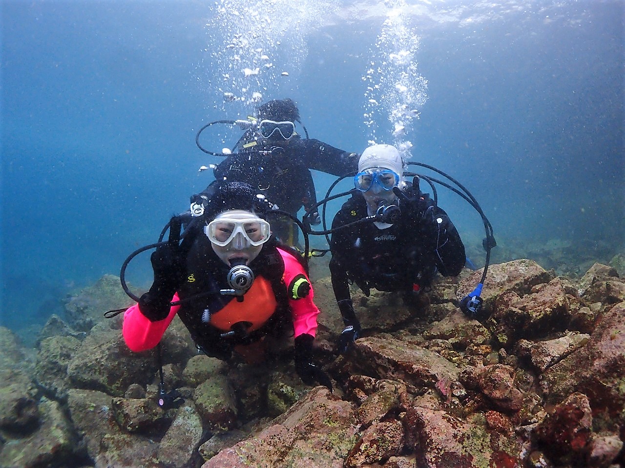 冬場はドライスーツで!
