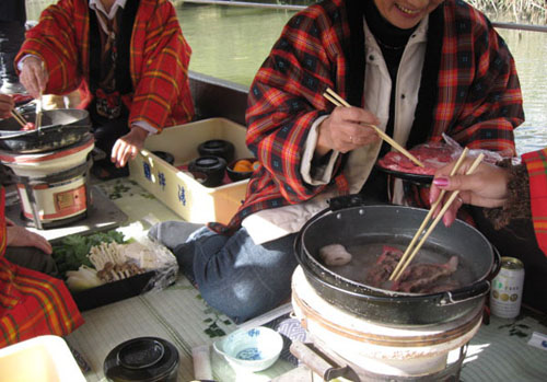 【国産牛すき焼を楽しみながら♪】近江八幡水郷めぐり貸切船&船上すき焼き(¥4,4...