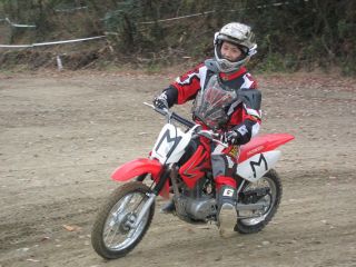 7歳から体験できます。女性の参加が増えてます! 初心者、キッズ用のミニコースを使用します。