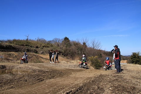 g̎R̒oCNƈ̂ɂȂđI킪킦̌łB