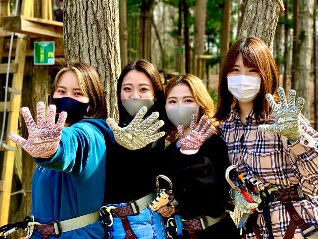 おそろいのフォレストオリジナル軍手を付けて出発〜♪