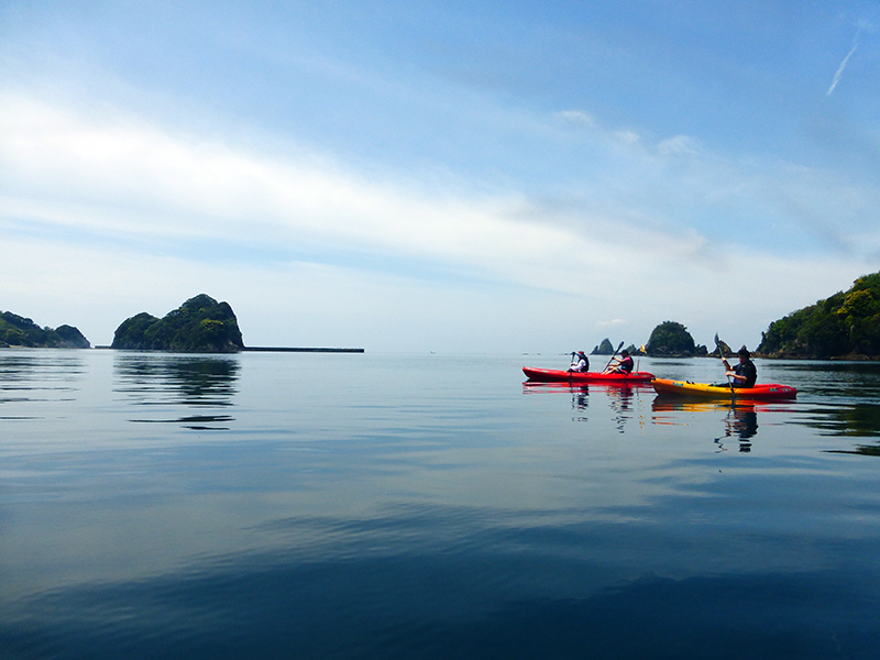 �܂�ŋ��̂悤�ȊC�ʁB������I�C���[�ȊC�ƕ\�����܂��I����ȓ��ɓ���������ǂ��ł��ˁI