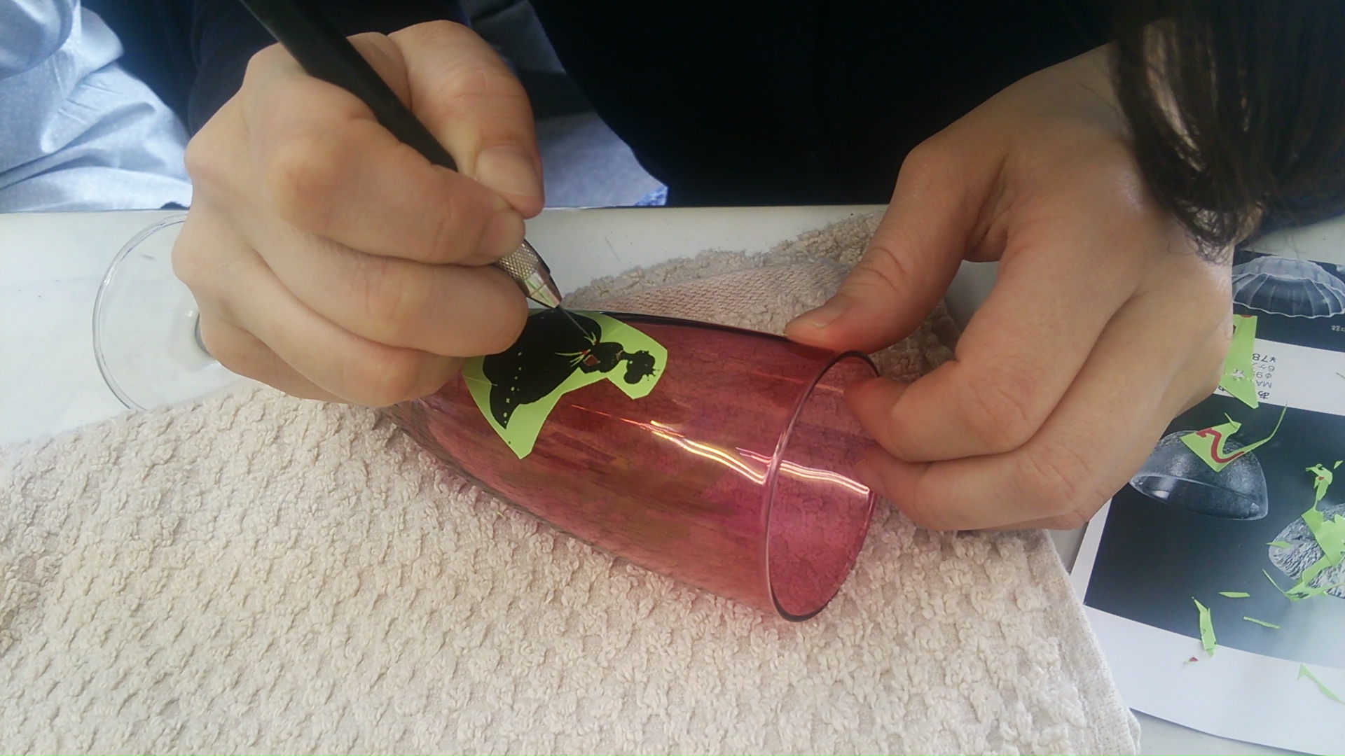 Jb^[ŊG̗֊sɐnA؂c܂B