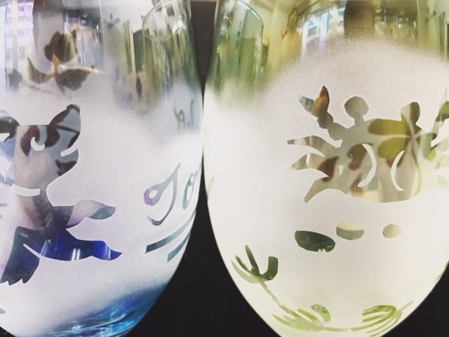 おしゃれに乾杯 ワイングラスorシャンパングラスを自分で作って飲もう ガラス工芸サンドブラスト本部教室 じゃらん遊び体験