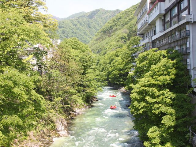 桜、新緑、紅葉と季節ごとに変わる景色