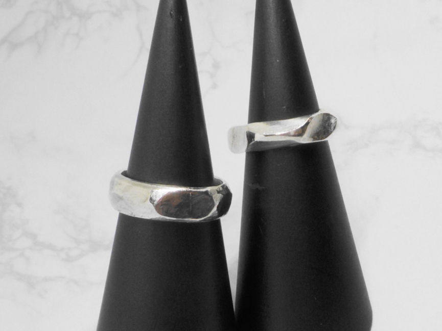 ʐ^́Ǎ̂ql̍iBAoオ̍îʐ^B点ĂĂ܂B 