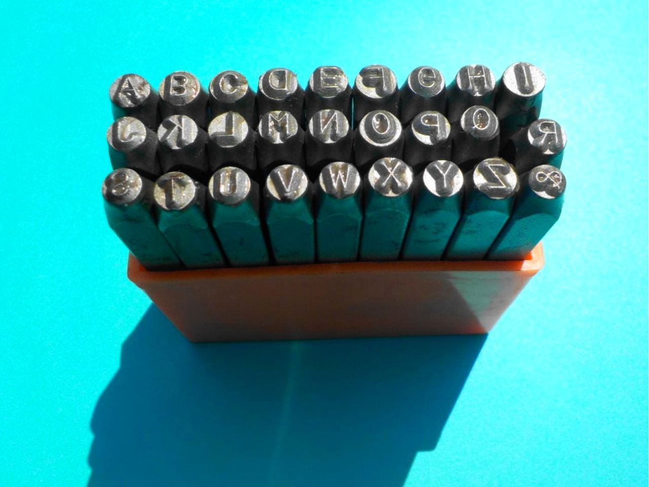 �C�j�V����������