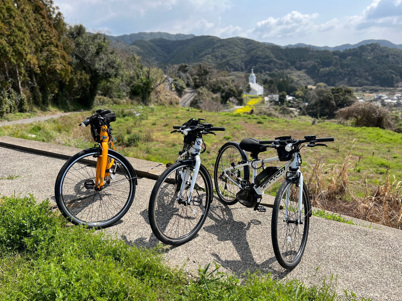 ɑ]Ȃxe^CłBR̍ƈړ̒B܂܂B̘H̓rł