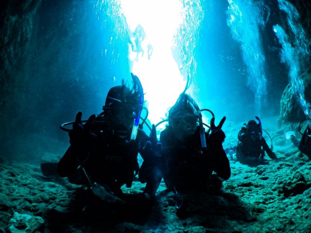 期間限定格安価格 沖縄 青の洞窟 貸し切り青の洞窟体験ダイビング 写真無制限 餌付け付や星の砂もプレゼント 沖縄ダイビングと青の洞窟のseamole じゃらん遊び体験 期間限定格安価格 沖縄 青の洞窟 貸し切り青の洞窟体験ダイビング 写真無制限 餌付け付や星の砂もプレゼント 沖縄ダイビングと青の洞窟のseamole じゃらん遊び体験