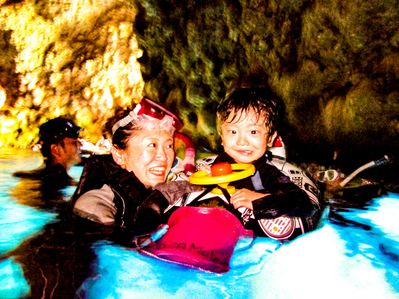 お子様との思い出も水中写真無料プレゼントで思い出をお残し頂けます!!