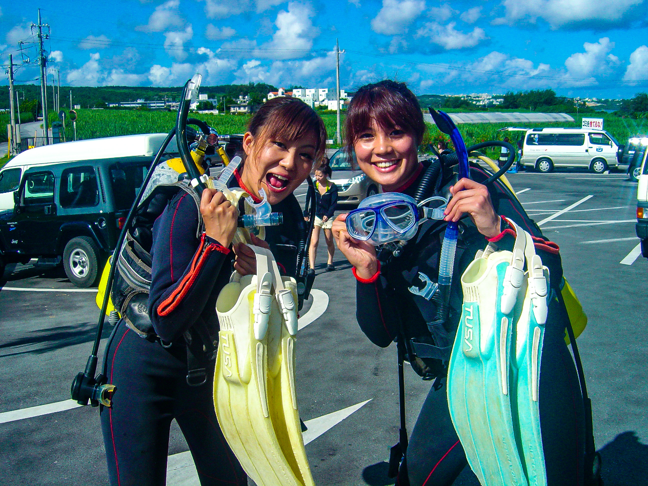 可愛いお魚への餌付け無料で体験できちゃいます^^