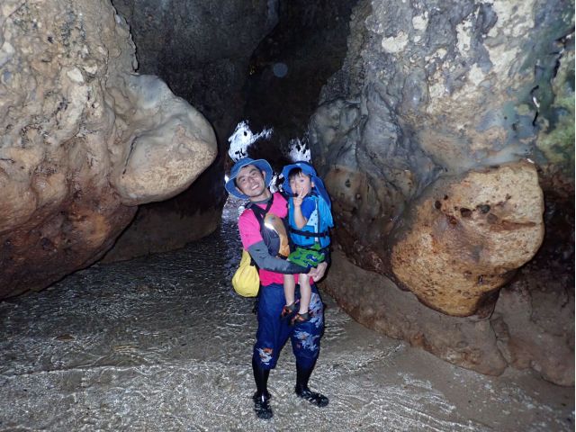 洞窟探検!