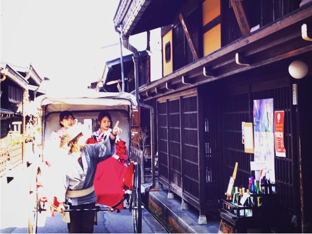 数ある写真スポットから厳選して記念撮影も行います!
