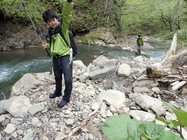 渓流釣り 北海道の有資格山岳ガイドがガイドします 鮭 ワカサギも可 ハローポーター じゃらん遊び体験 渓流釣り 北海道の有資格山岳ガイドがガイドします 鮭 ワカサギも可 ハローポーター じゃらん遊び体験