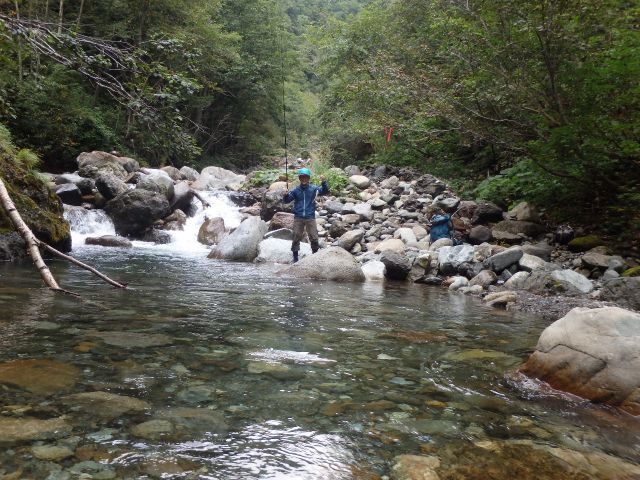 渓流釣り 北海道の有資格山岳ガイドがガイドします 鮭 ワカサギも可 ハローポーター じゃらん遊び体験 渓流釣り 北海道の有資格山岳ガイドがガイドします 鮭 ワカサギも可 ハローポーター じゃらん遊び体験