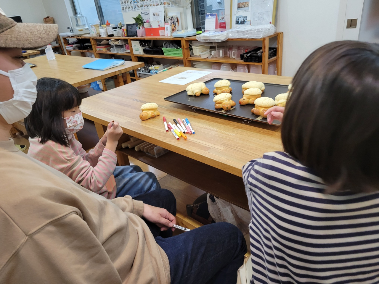 個性豊かなかめさんのお絵描きです。