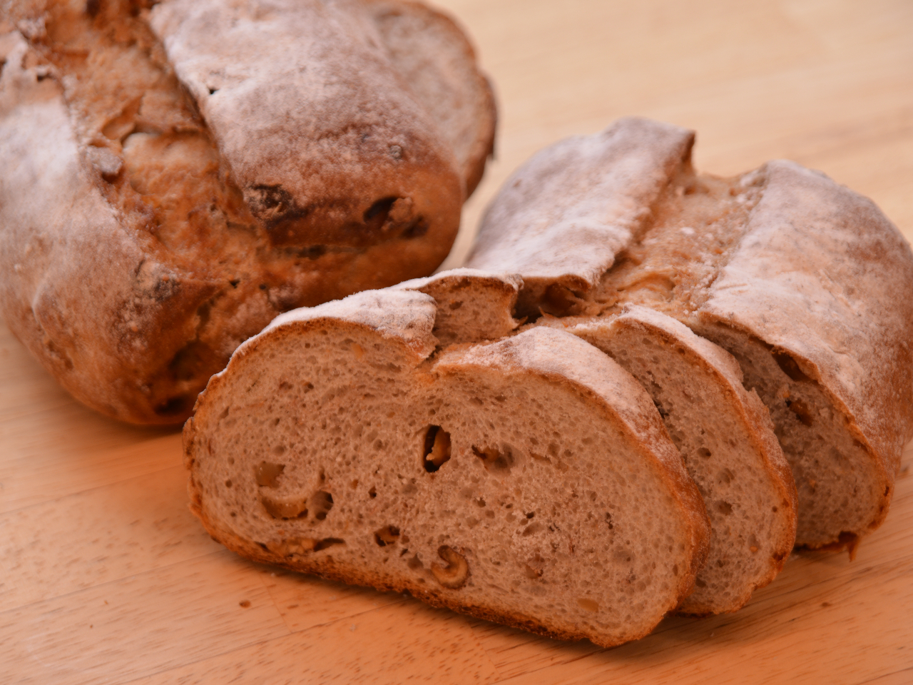 自家製ライ麦酵母が香るワイン合うパン