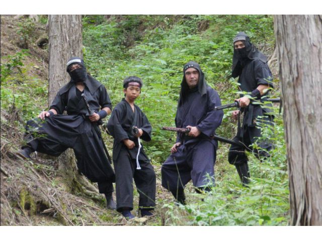 東京の山里で忍術修行