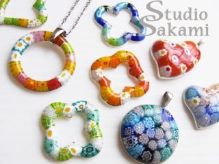 ふんわり軽い『オープンペンダント』、中にぎゅっとミルフィオリが詰まった『フレームペンダント』。どちらも純銀+ミルフィオリの組み合わせで作ります