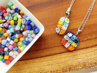 色柄豊富で迷うのが楽しい作業です。ミルフィオリたっぷり詰め込んで