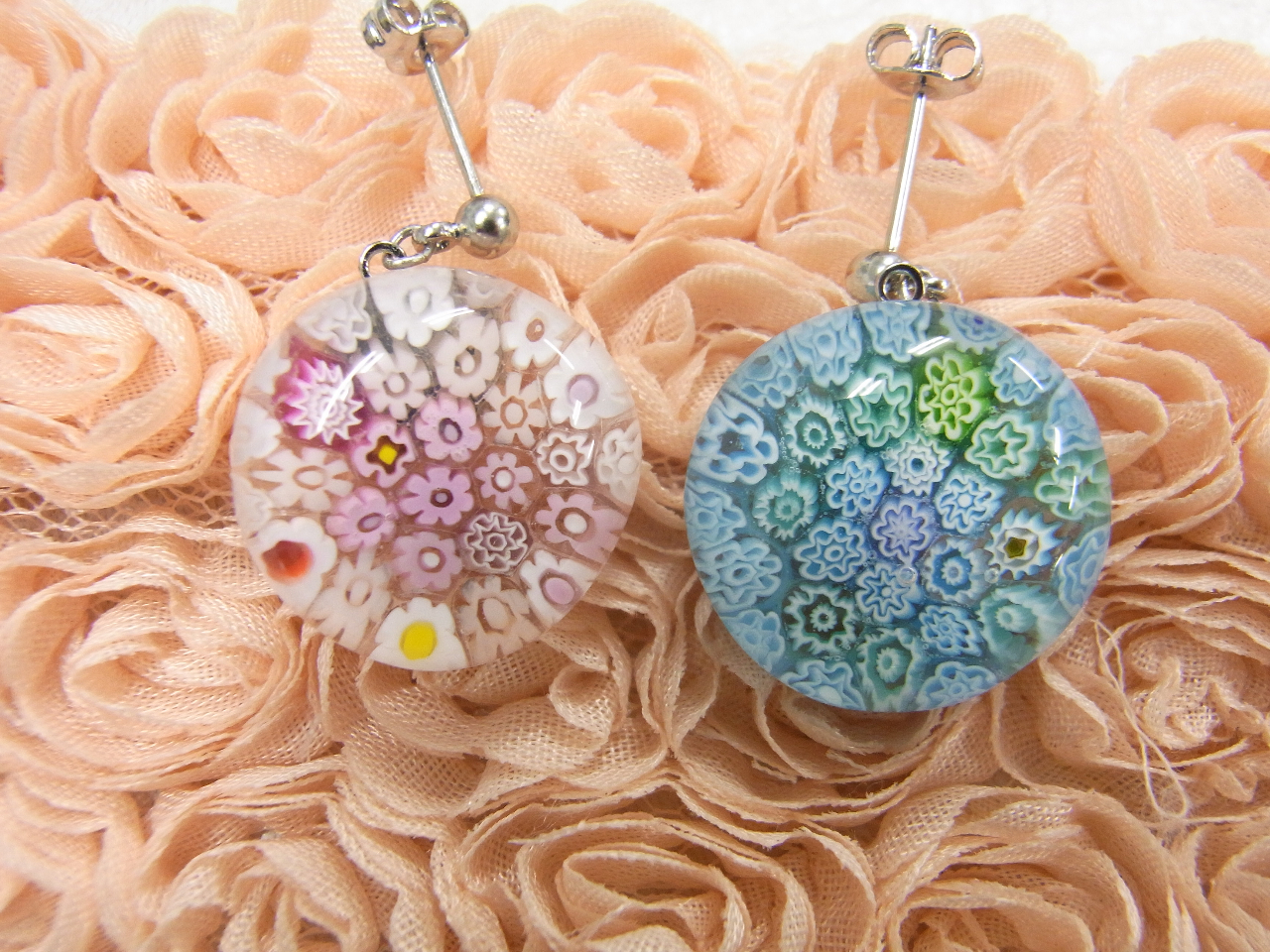 KXƉ~tBȊgݍ킹BsAX̐FႢA킢łIRɑgݍ킹Ă